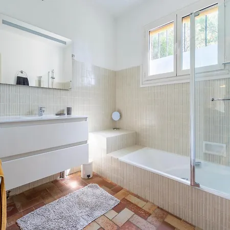 Villa Lovely With Private Pool Vieussan