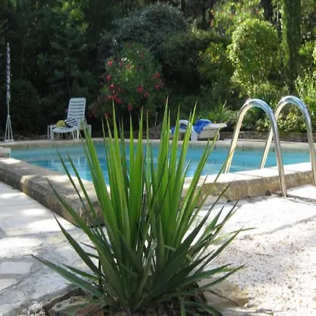 Lovely With Private Pool Vieussan
